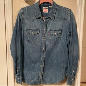 Levi Strauss Classic Fit Button-Up Denim Shirt/Jacket/Blouse